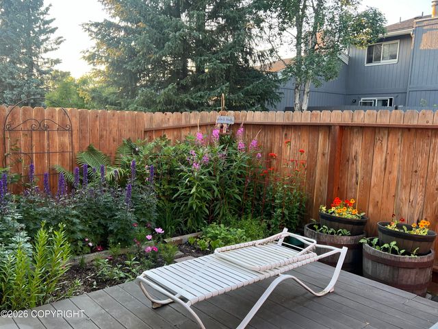 2211 Daybreak Court, Anchorage, AK 99501