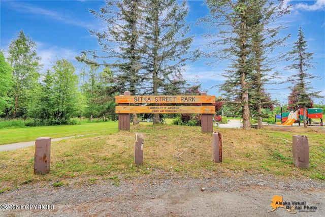 2211 Daybreak Court, Anchorage, AK 99501