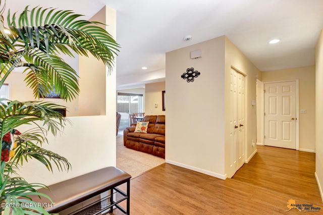 2211 Daybreak Court, Anchorage, AK 99501