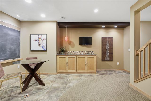 17811 Hollybrook Trail, Lakeville, MN 55044