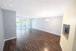 1780 NE 191st St 210-2, Miami, FL 33179
