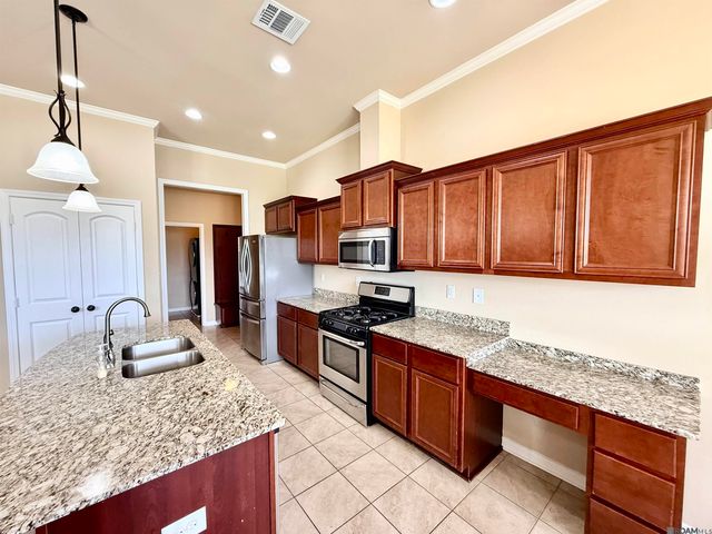 39122 Bayou View Ave, Gonzales, LA 70737