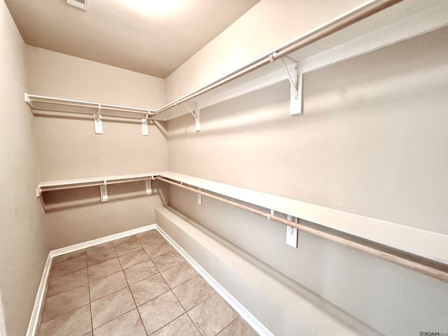 39122 Bayou View Ave, Gonzales, LA 70737