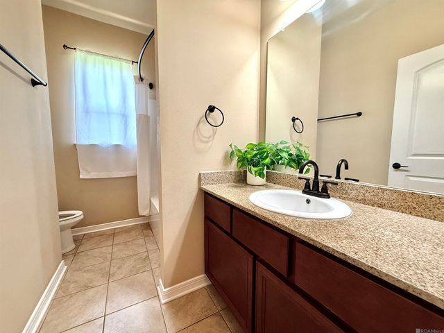 39122 Bayou View Ave, Gonzales, LA 70737