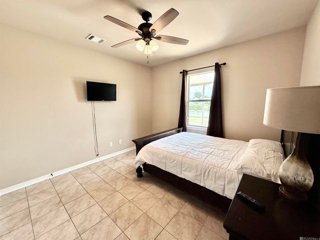 39122 Bayou View Ave, Gonzales, LA 70737
