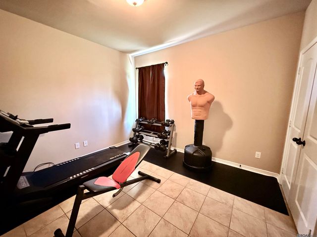 39122 Bayou View Ave, Gonzales, LA 70737