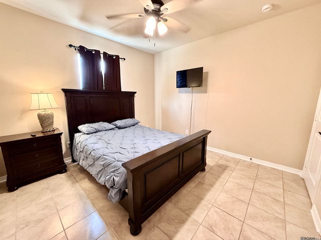 39122 Bayou View Ave, Gonzales, LA 70737