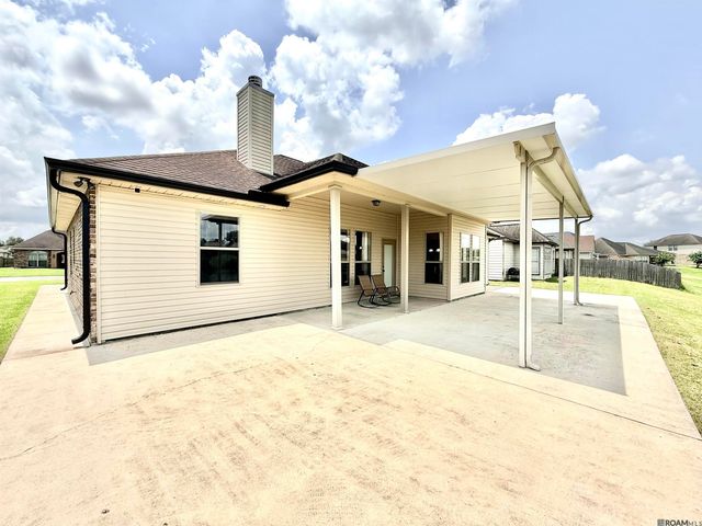 39122 Bayou View Ave, Gonzales, LA 70737