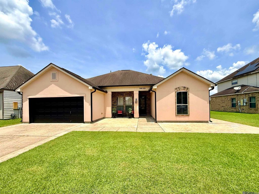 39122 Bayou View Ave, Gonzales, LA 70737