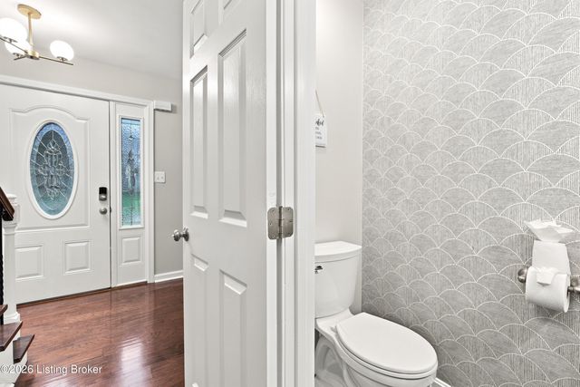 1112 Juniper Springs Dr, Louisville, KY 40242