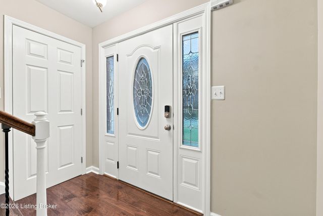 1112 Juniper Springs Dr, Louisville, KY 40242