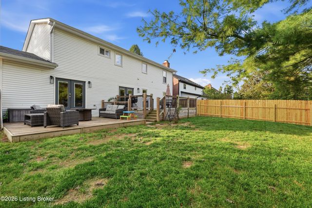 1112 Juniper Springs Dr, Louisville, KY 40242