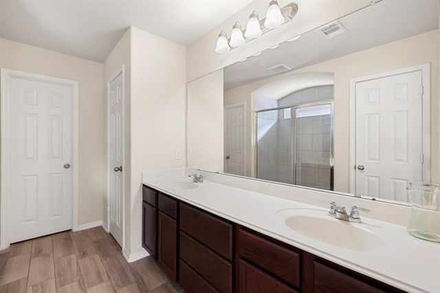 8218 Pastel Dawn Trace, Houston, TX 77049