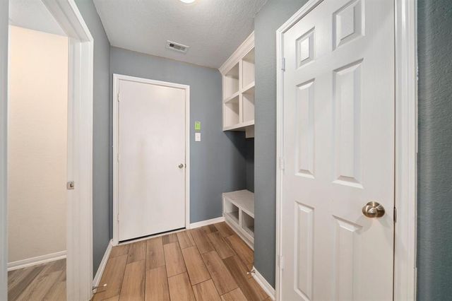 8218 Pastel Dawn Trace, Houston, TX 77049