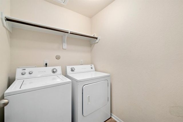 8218 Pastel Dawn Trace, Houston, TX 77049