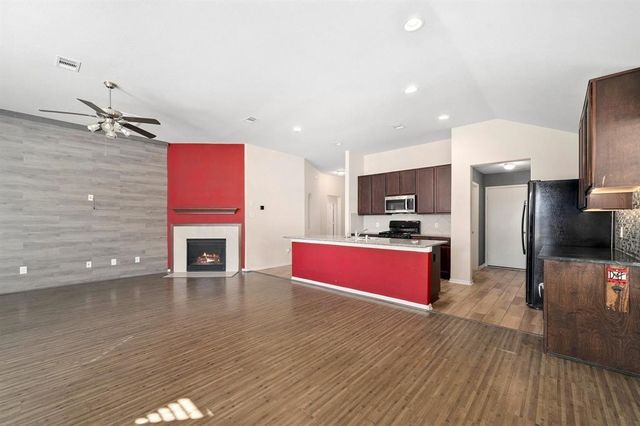 8218 Pastel Dawn Trace, Houston, TX 77049
