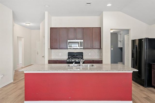 8218 Pastel Dawn Trace, Houston, TX 77049