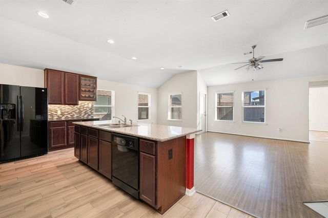 8218 Pastel Dawn Trace, Houston, TX 77049