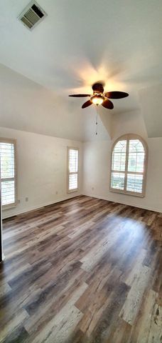 9720 Windy Hollow Drive, Irving, TX 75063