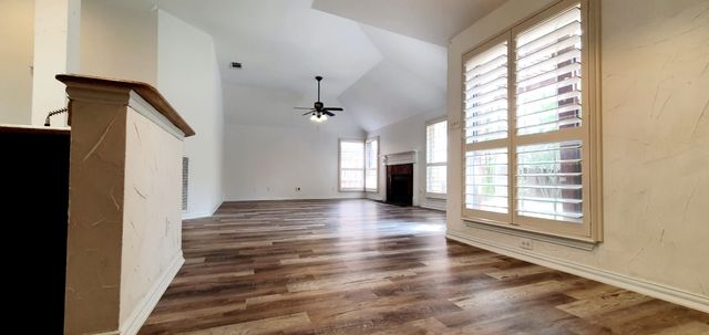 9720 Windy Hollow Drive, Irving, TX 75063