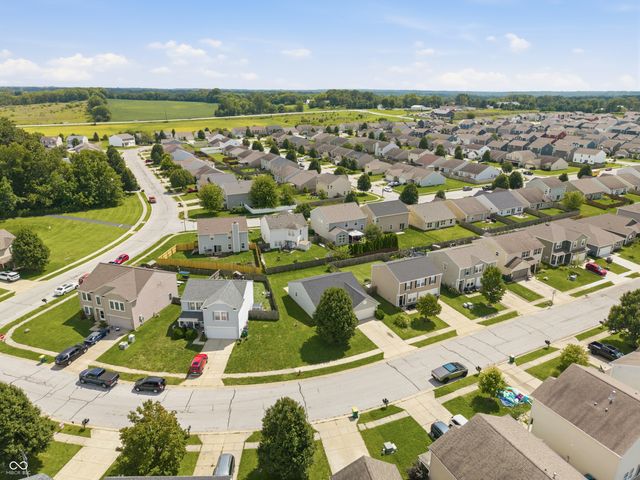 11249 N Sashing Way, Monrovia, IN 46157