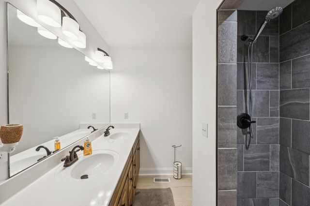 68 Taylor Rd, Manchester, TN 37355