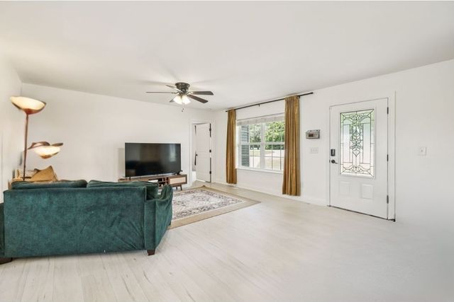 68 Taylor Rd, Manchester, TN 37355