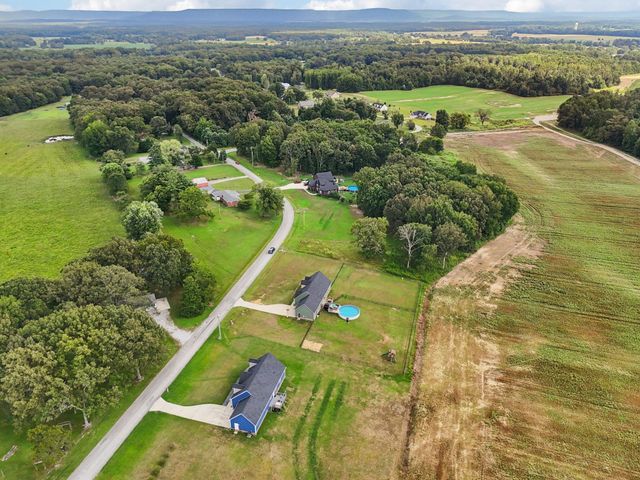 68 Taylor Rd, Manchester, TN 37355