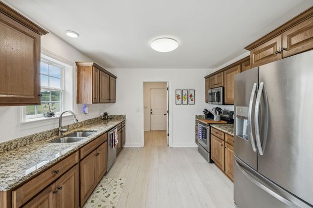 68 Taylor Rd, Manchester, TN 37355