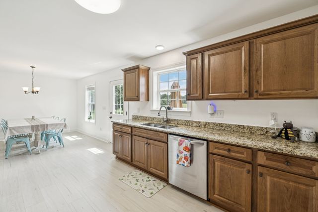 68 Taylor Rd, Manchester, TN 37355