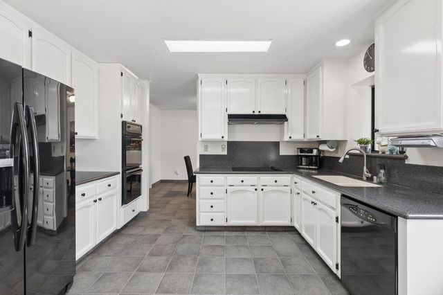 6320 Zamora Dr, Placerville, CA 95667