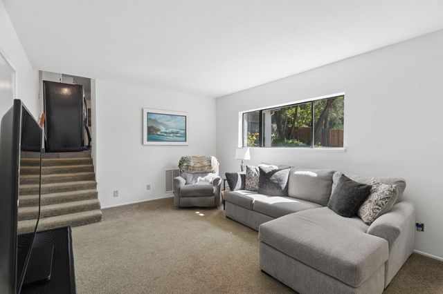 6320 Zamora Dr, Placerville, CA 95667