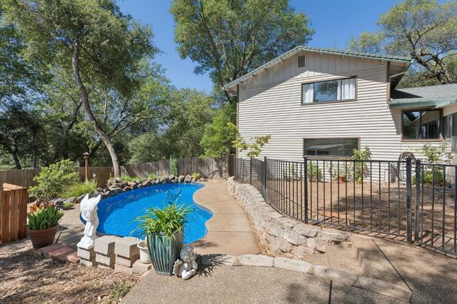 6320 Zamora Dr, Placerville, CA 95667