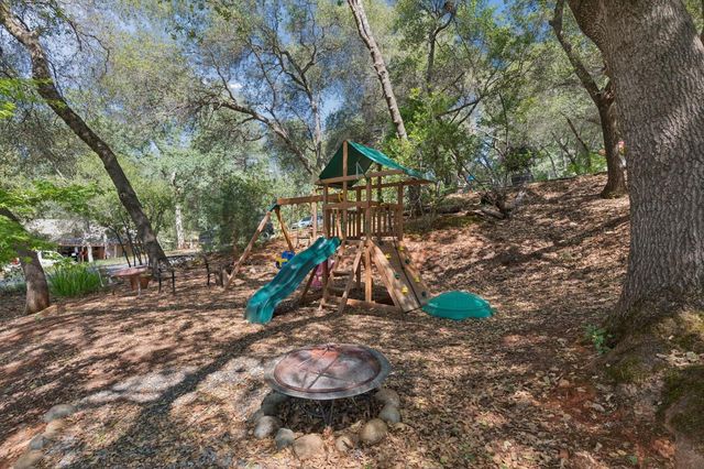 6320 Zamora Dr, Placerville, CA 95667