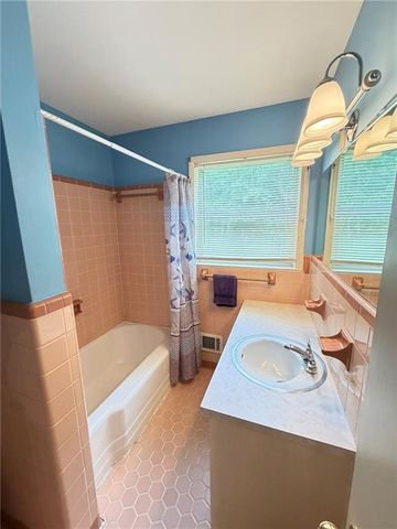 52 Lyons Drive NW, Rome, GA 30165