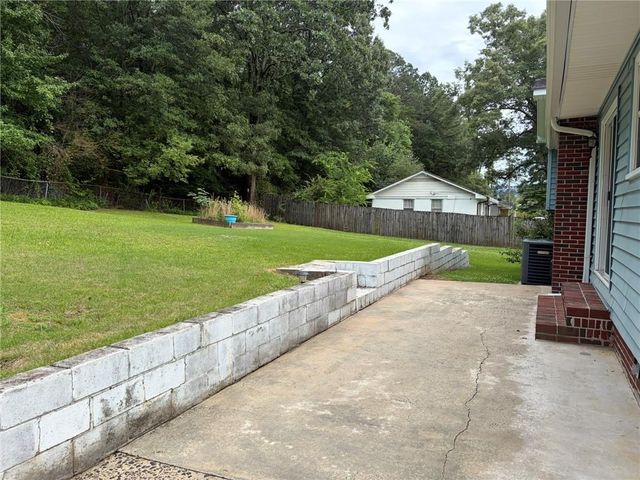 52 Lyons Drive NW, Rome, GA 30165