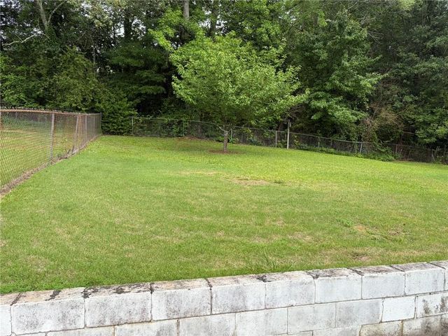 52 Lyons Drive NW, Rome, GA 30165