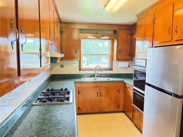 52 Lyons Drive NW, Rome, GA 30165