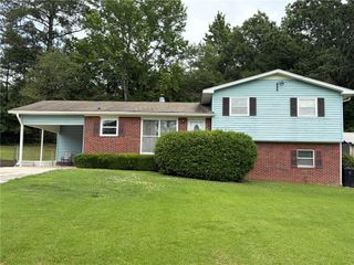 52 Lyons Drive NW, Rome, GA 30165