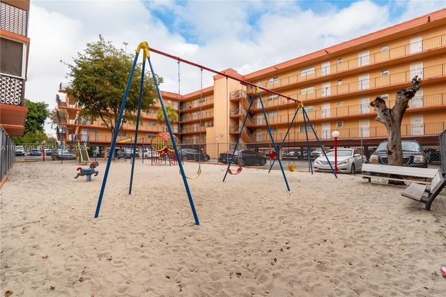 1910 W 56th St 3321, Hialeah, FL 33012