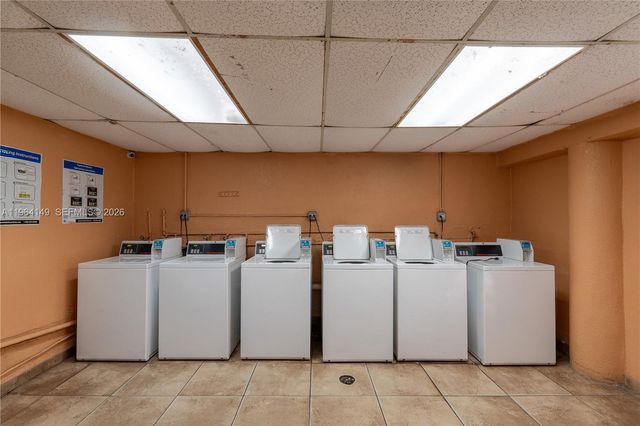 1910 W 56th St 3321, Hialeah, FL 33012