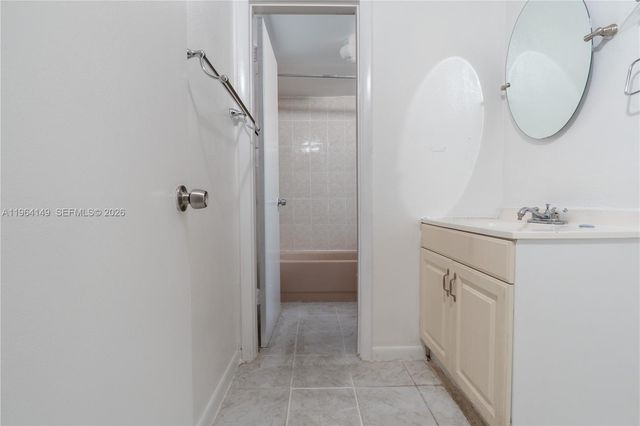 1910 W 56th St 3321, Hialeah, FL 33012