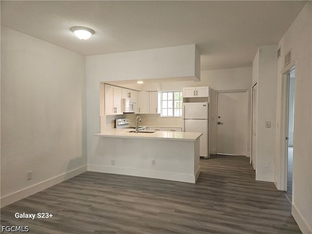 8424 Bernwood Cove LOOP 1511, Fort Myers, FL 33966