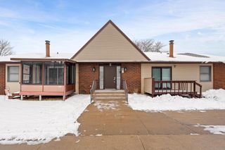 730 10th AVENUE N #E3, Onalaska, WI 54650