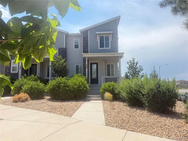 587 S Richfield Street, Aurora, CO 80017