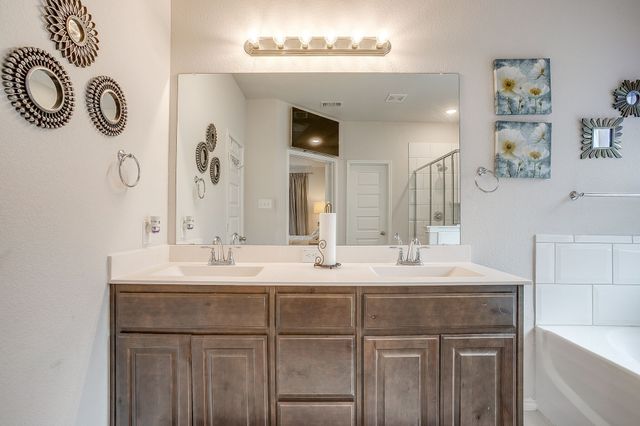 4413 Pentridge Drive, Fort Worth, TX 76036