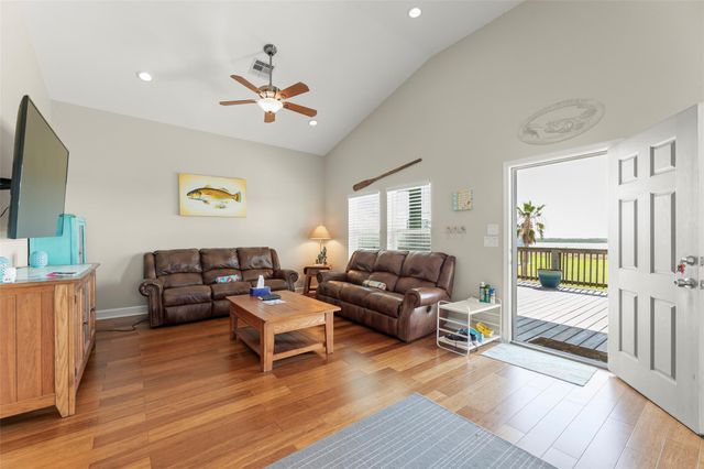 742 Bay Drive, Palacios, TX 77465