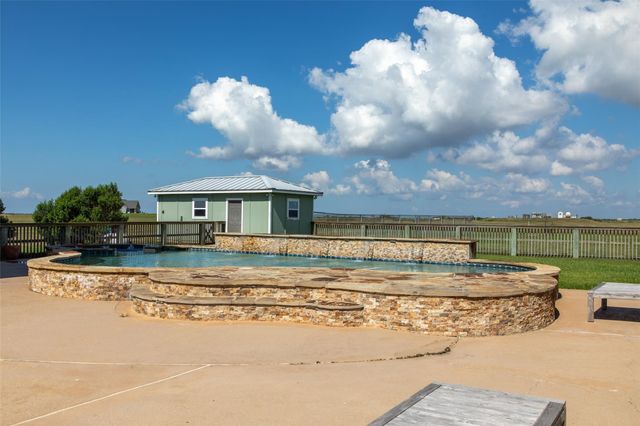742 Bay Drive, Palacios, TX 77465
