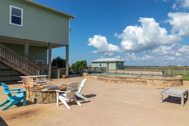 742 Bay Drive, Palacios, TX 77465