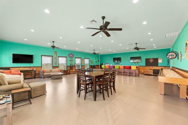 742 Bay Drive, Palacios, TX 77465